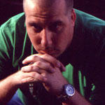 &copy; www.urbanrave.com/articles/akpic3-150by150.jpg