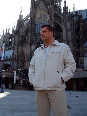 &copy; Provided by Dirk Adamiak