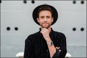 &copy; Franky Rizardo