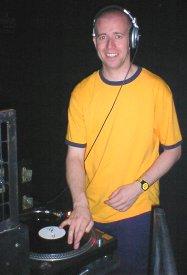 &copy; klubfever.com/klubfever_english/interviews/ianb