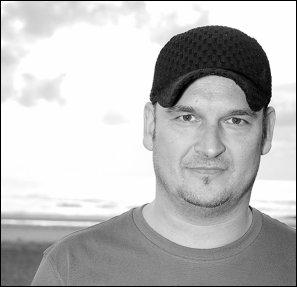 &copy; jorn van deynhoven